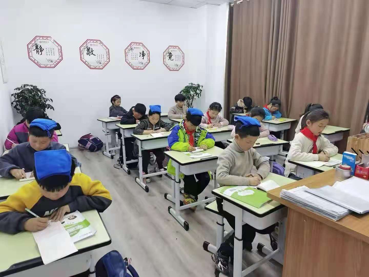 孩子的字寫得非常的差，我們應該怎樣幫助孩子